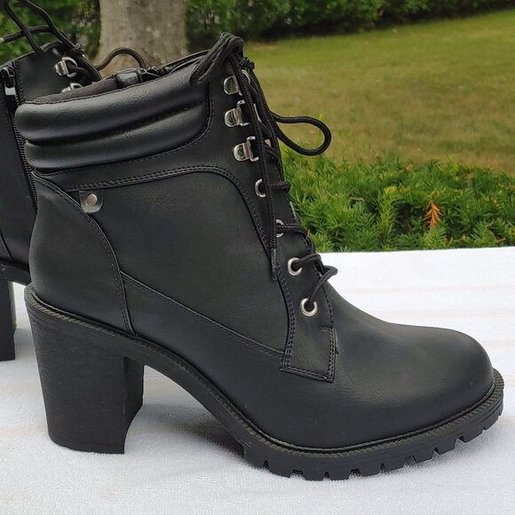 TORRID lace up Ankle boots platforms Sz 10.5 - Picture 2 of 8